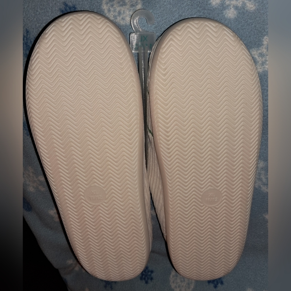 WILD FABLE SLIPPERS Sz XL (11-12) - Picture 7 of 15